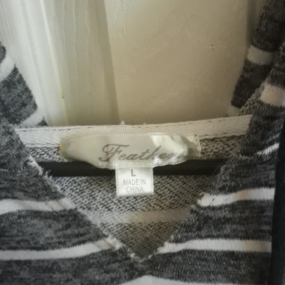 Feathers large pullover jacket - Picture 2 of 4